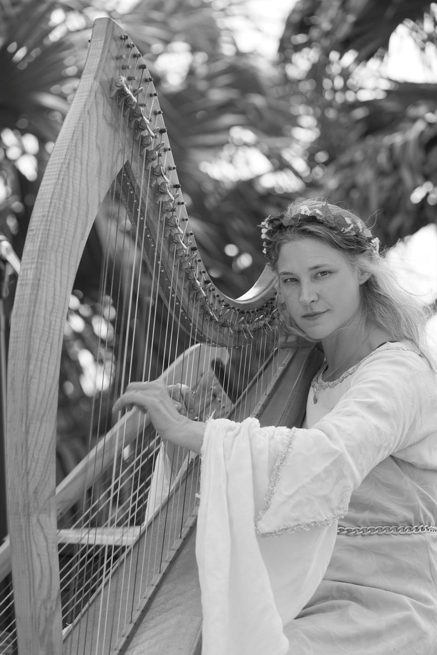 Exploring Contemporary Harp Music: Fifteen Minutes of Fame